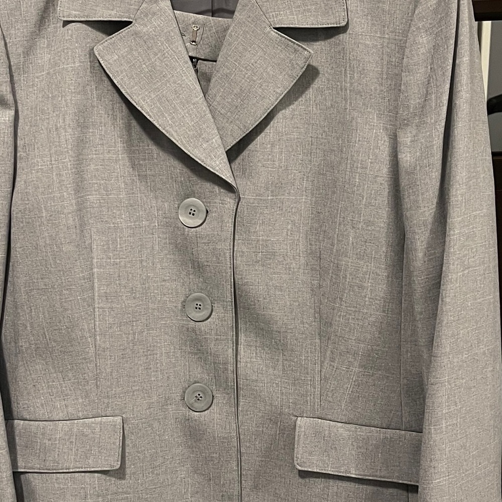 Woman pant suit